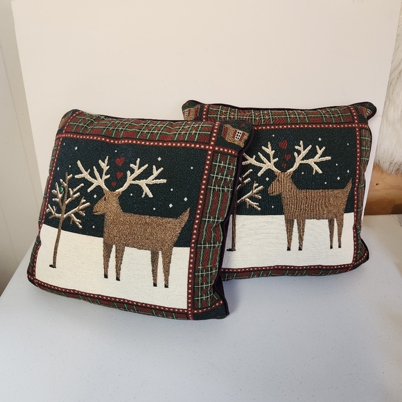 Reindeer Tapestry Throw Pillows Set Of 2 Christmas Tree Red Plaid 14" Velvet - Picture 1 of 8